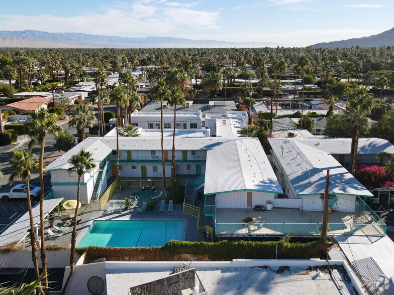 More Photos Of 1450 S Palm Canyon Dr, Palm Springs Hotel For Sale