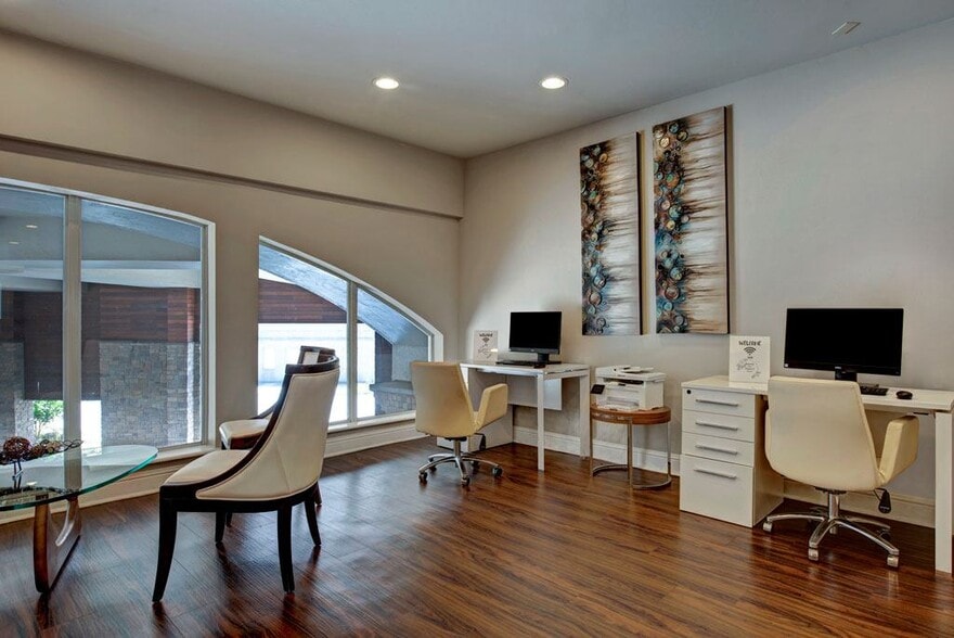 More Photos Of 301-409 N Walker Ave, Oklahoma City Apartments For Lease