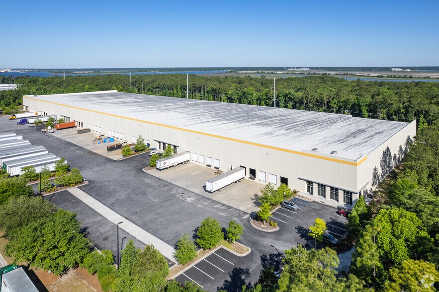 More Photos Of 2310 Charleston Regional Pky, Charleston Distribution For Lease
