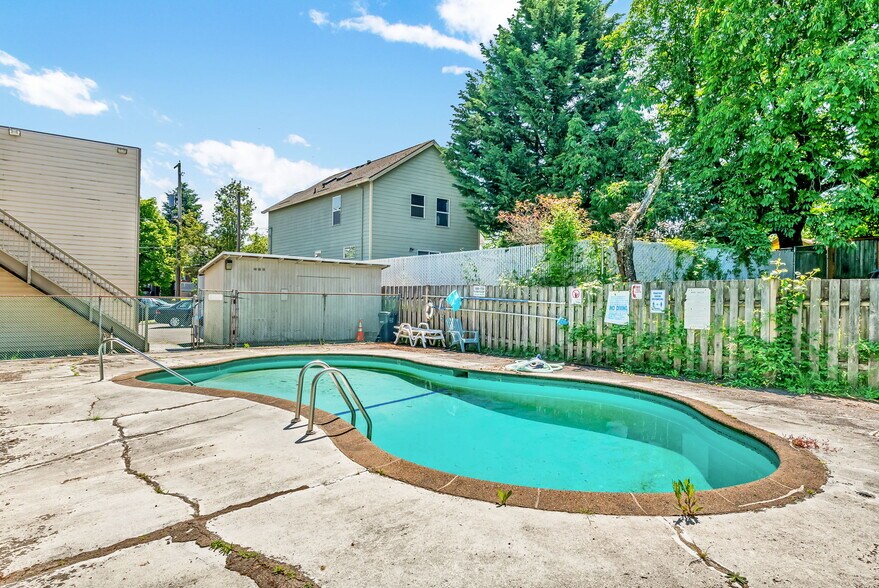 More Photos Of 7606-7720 E Burnside St, Portland Apartments For Sale