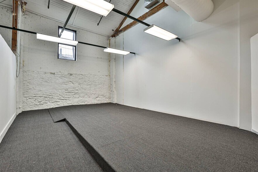 More Photos Of 1420 Sycamore St, Cincinnati Office For Sale
