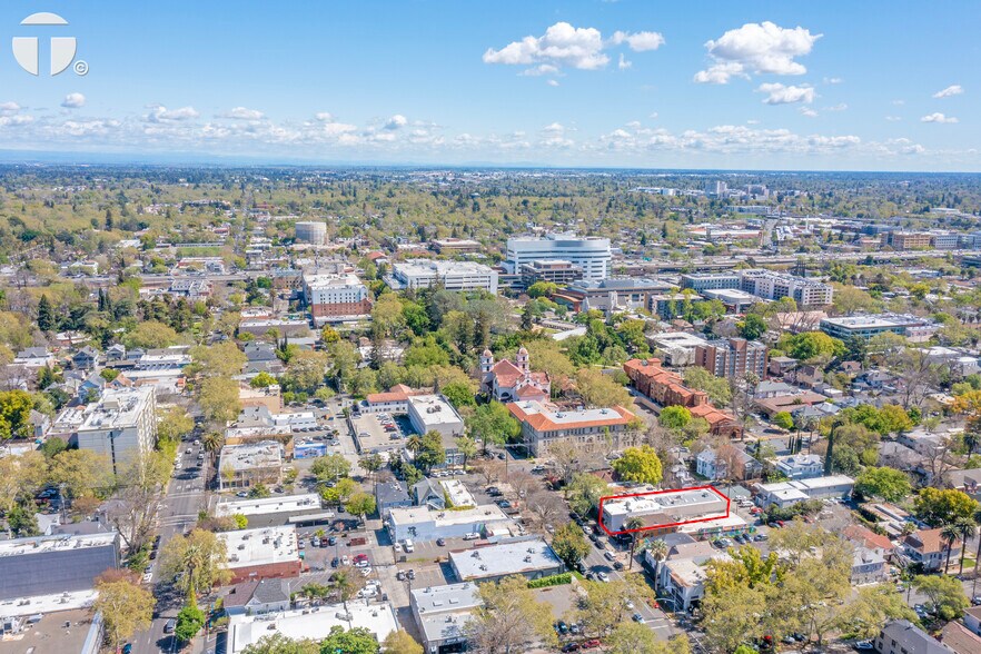 More Photos Of 2418-2420 K St, Sacramento General Retail For Sale