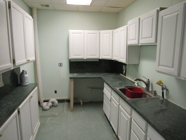 More Photos Of 4001 Confederate Point Rd, Jacksonville Medical For Sale