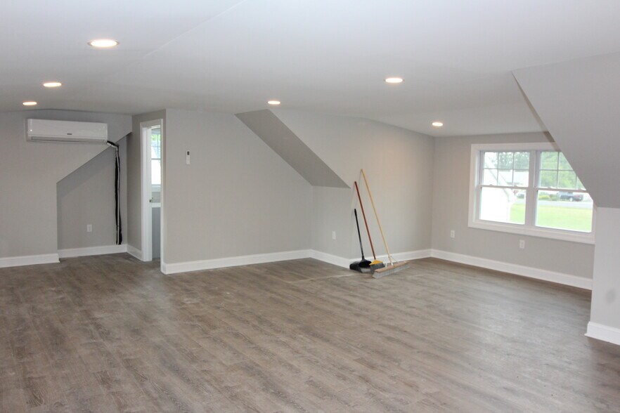 More Photos Of 1058 State 12 Rd, Frenchtown Office For Lease