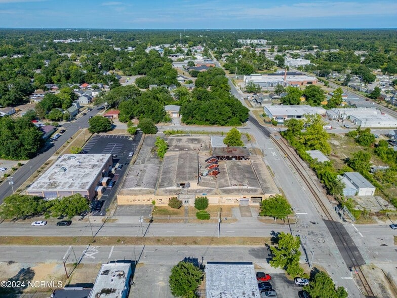 More Photos Of 1315 S 5th Ave, Wilmington Warehouse For Sale
