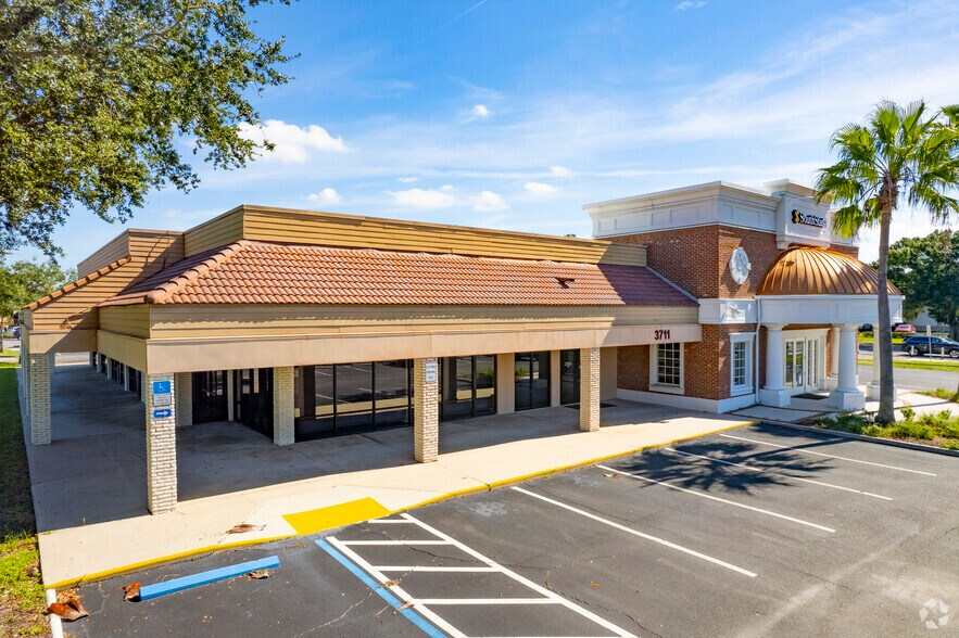 More Photos Of 3711 Tampa Rd, Oldsmar General Retail For Lease