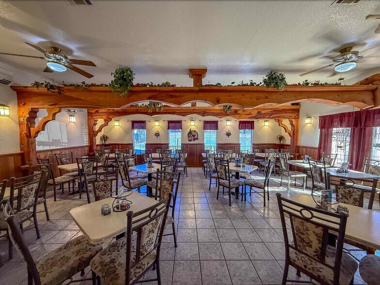 More Photos Of 2203 1st St, Alamogordo General Retail For Sale