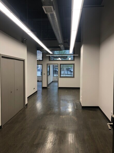 More Photos Of 161 W Harrison St, Chicago Apartments For Lease