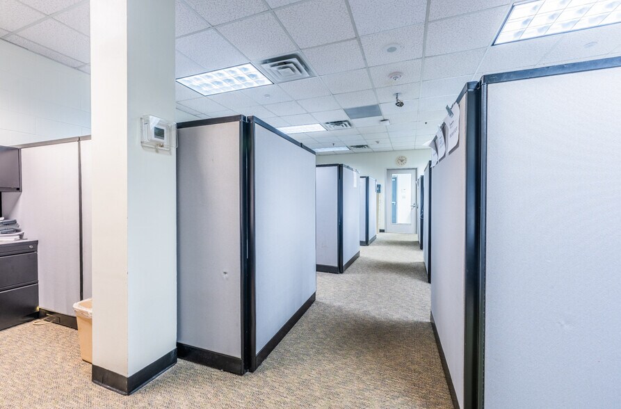 More Photos Of 2110 E Governors Cir, Houston Light Manufacturing For Sale