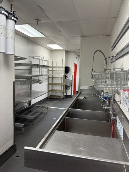 More Photos Of 10378 Ocean Hwy, Pawleys Island Restaurant For Lease