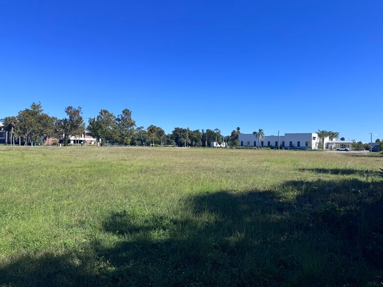 More Photos Of 945 6th St, Daytona Beach Land For Sale