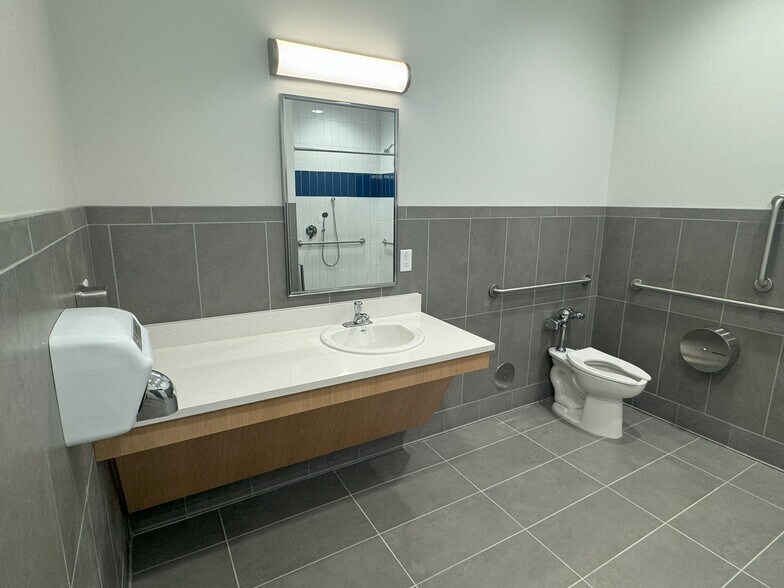 More Photos Of 5178 Citation Dr, Memphis Parking Lot For Lease