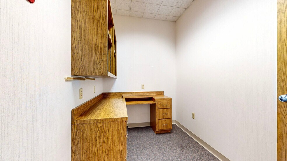 More Photos Of 2228-2230 Sunset Blvd, Steubenville Office For Lease