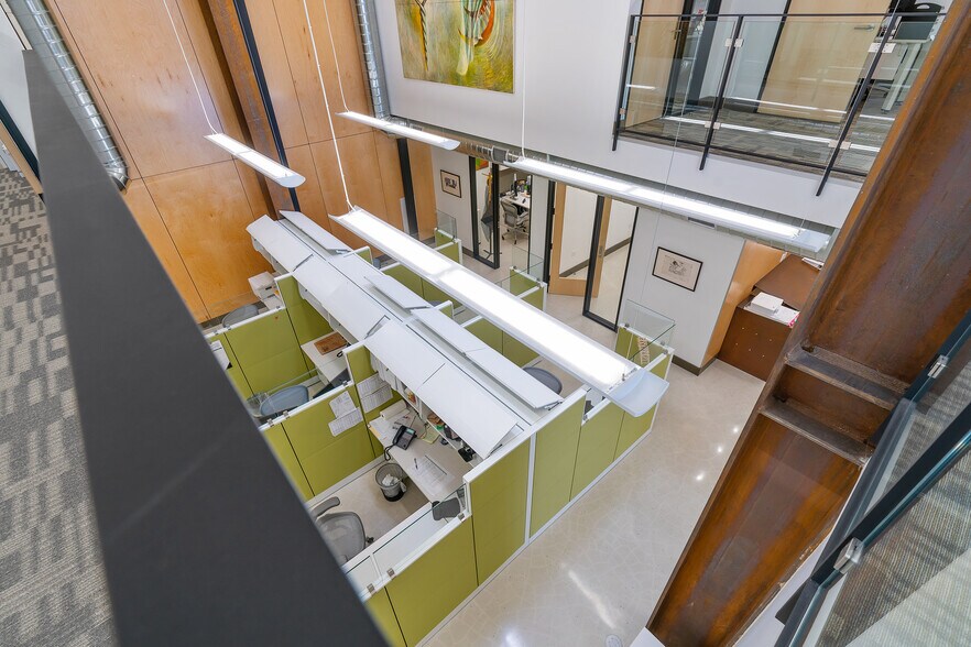 More Photos Of 15-17 Brush Pl, San Francisco Flex For Lease