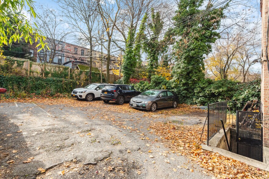 More Photos Of 324 Park Pl, Brooklyn Apartments For Sale