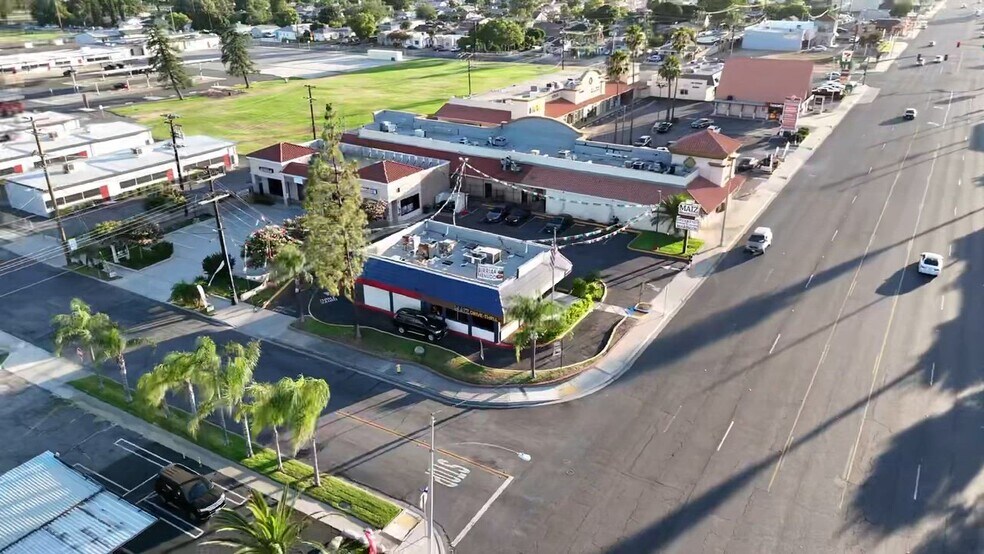 Primary Photo Of 201 W Foothill Blvd, Rialto Fast Food For Sale