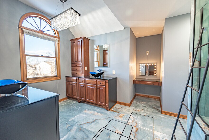 More Photos Of 49 Concord Ct, Johnstown Specialty For Lease