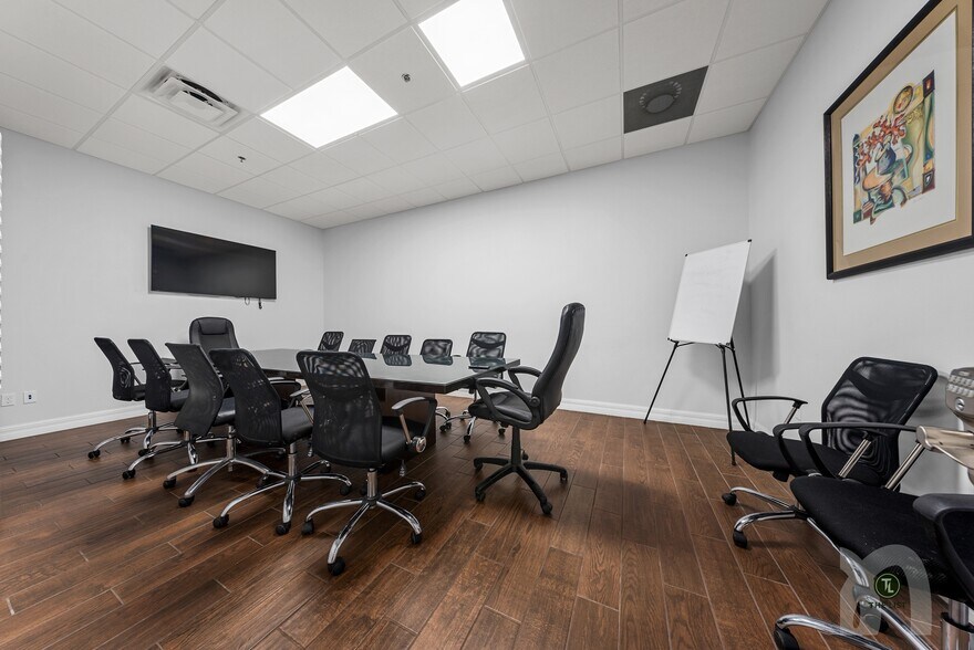 More Photos Of 7362 Futures Dr, Orlando Coworking Space
