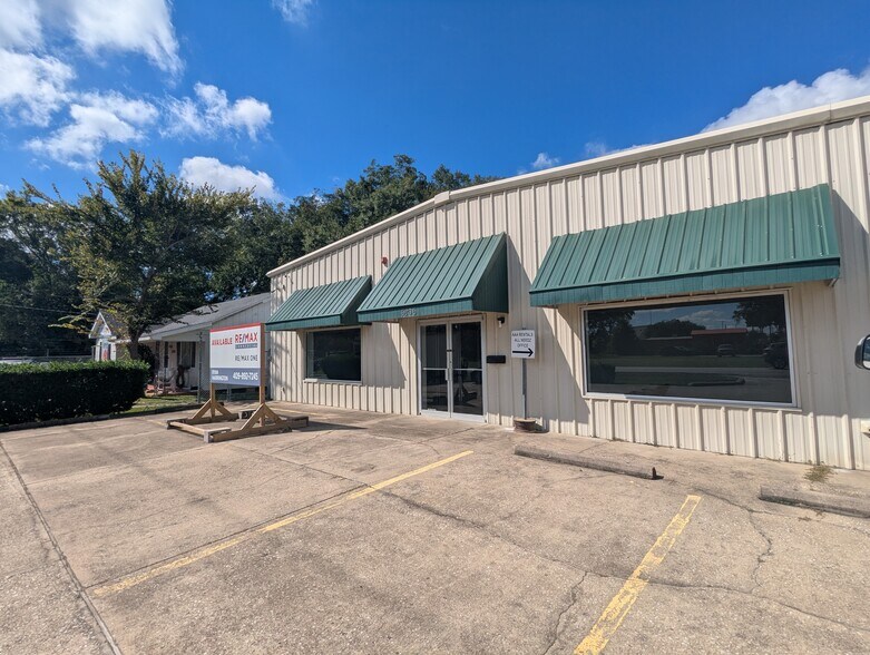 More Photos Of 5805 Old Dowlen Rd, Beaumont Warehouse For Lease