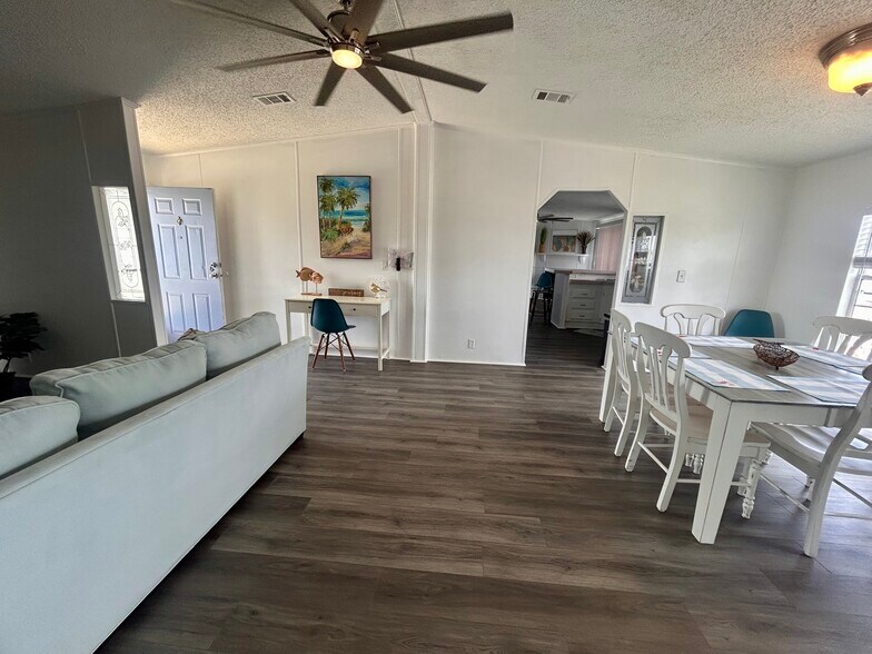 More Photos Of 6501 Boatyard Dr, Hudson Specialty For Sale