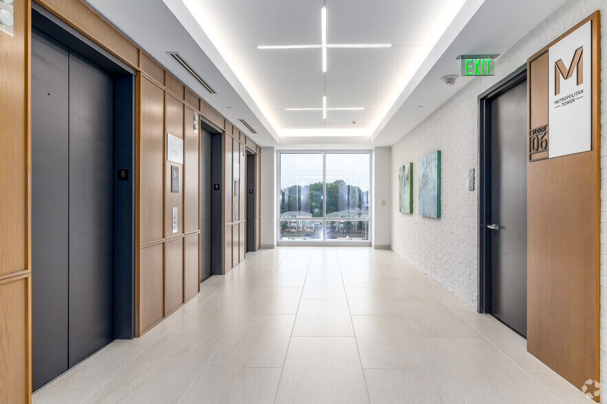 More Photos Of 1111 Metropolitan Ave, Charlotte Office Residential For Lease