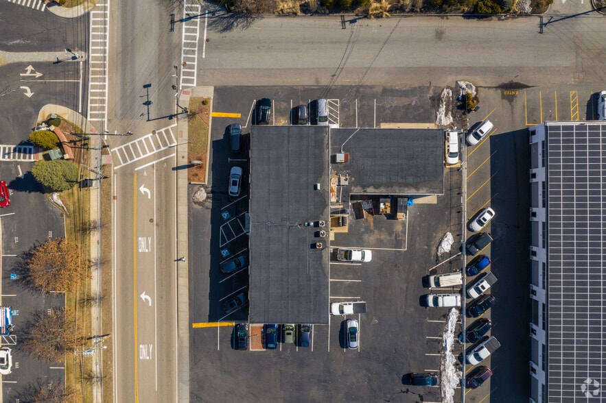 More Photos Of 600 Pleasant St, Watertown Medical For Lease