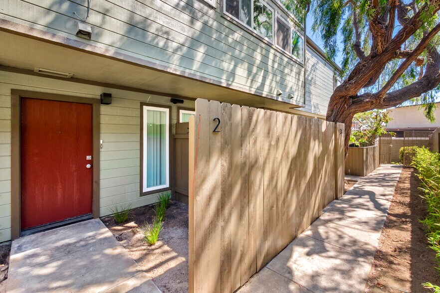 More Photos Of 430-440 Linden Dr, Oxnard Apartments For Sale