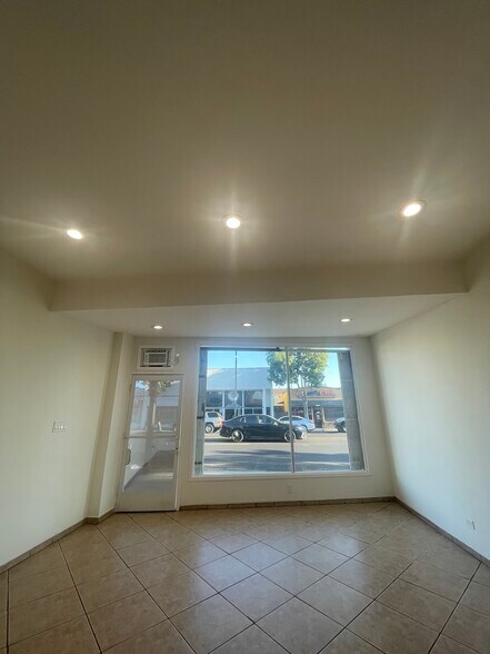 More Photos Of 3915 Tweedy Blvd, South Gate Specialty For Lease