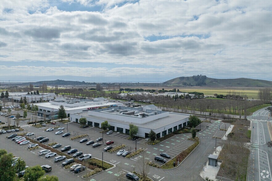 More Photos Of 34700 Campus Dr, Fremont Office For Lease