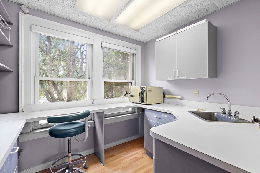 More Photos Of 197 S Washington Ave, Bergenfield Medical For Sale