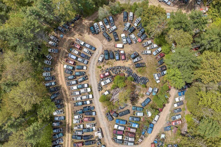 More Photos Of 12 Land Cruiser Dr, Sullivan Distribution For Sale