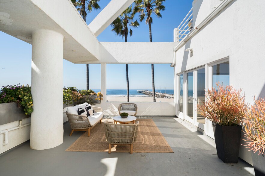 More Photos Of 3111 Ocean Front Walk, Marina Del Rey Apartments For Sale