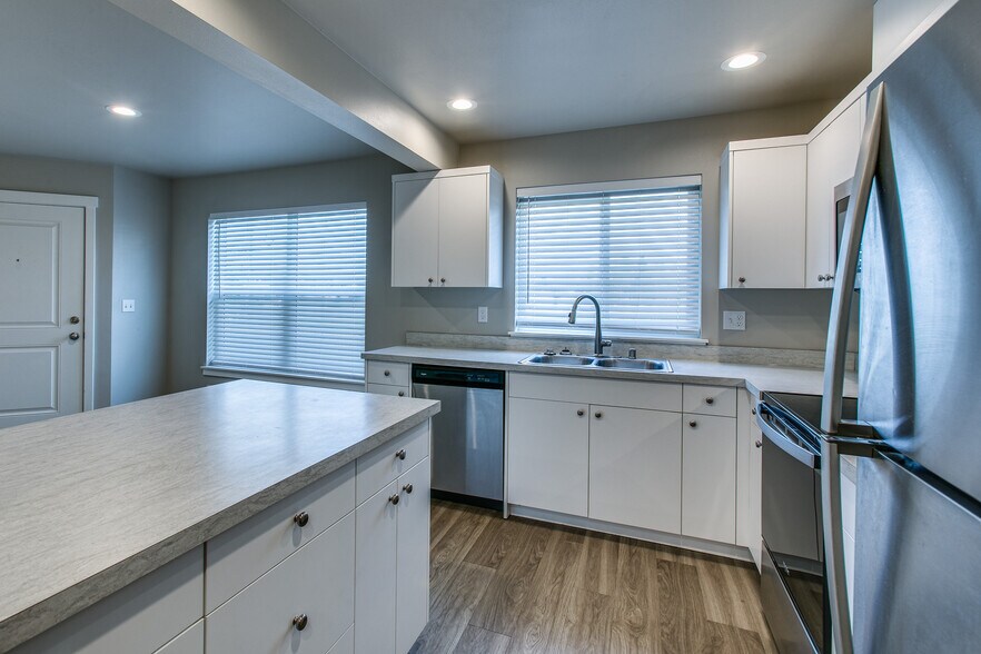 More Photos Of 1205 Boon St, Sumas Apartments For Sale