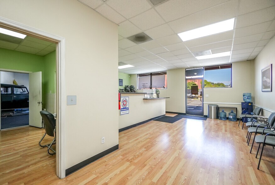 More Photos Of 2323 Nevin Ave, Richmond Auto Repair For Sale