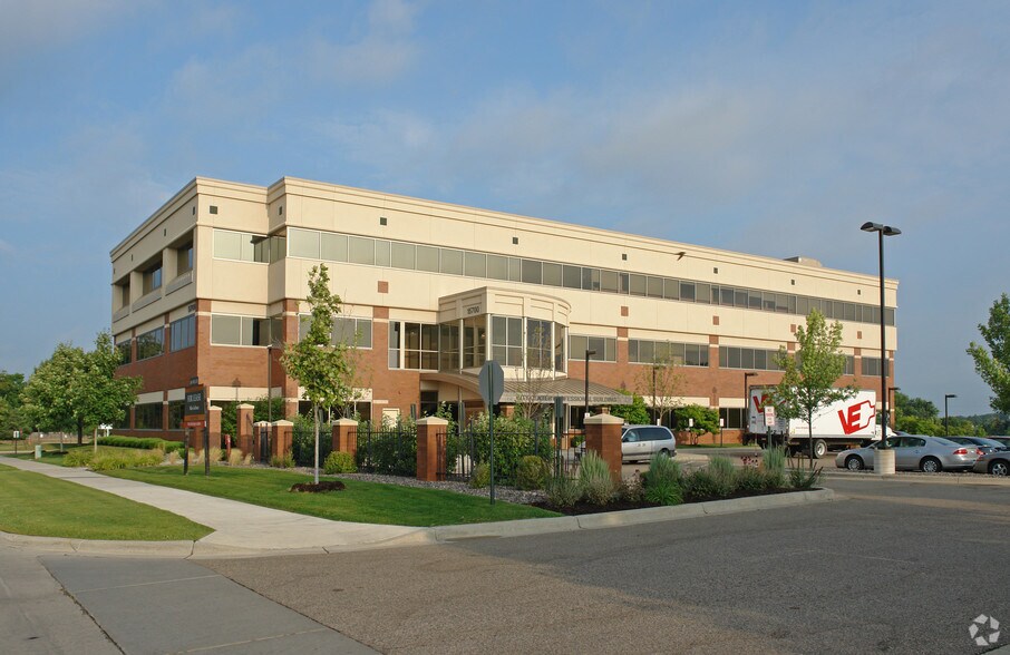 More Photos Of 15700 37th Ave N, Plymouth Medical For Lease
