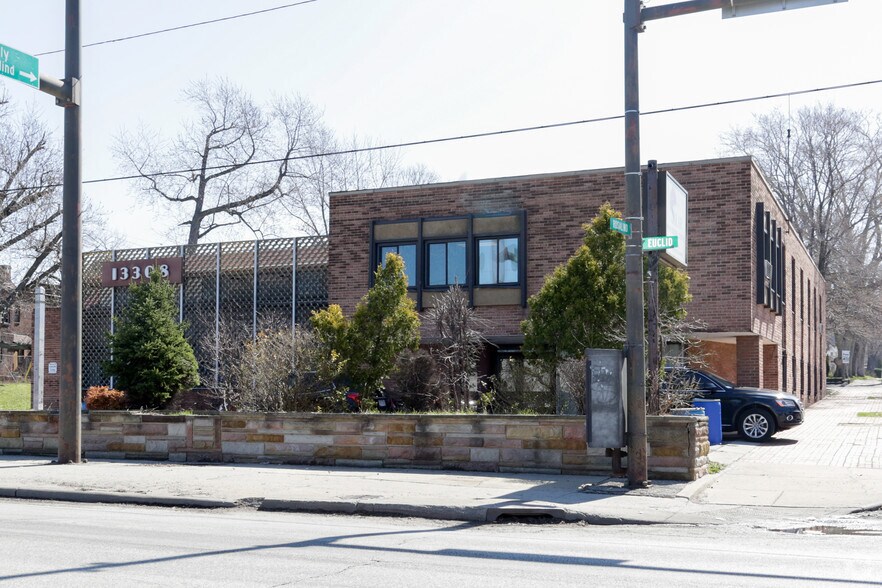 More Photos Of 13308 Euclid Ave, East Cleveland Office For Lease