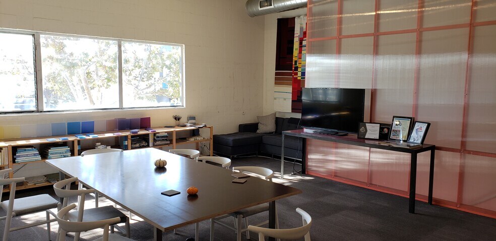 Primary Photo Of 11533 W Pico Blvd, Los Angeles Loft Creative Space For Lease