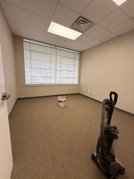 More Photos Of 2507 Samford Ave, Shreveport Distribution For Lease