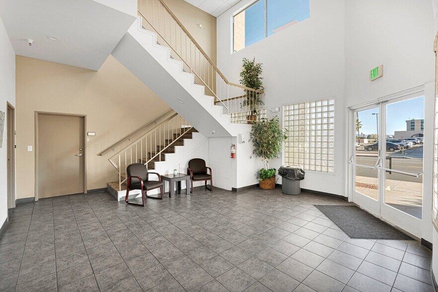 More Photos Of 15490 Civic Dr, Victorville Office For Lease