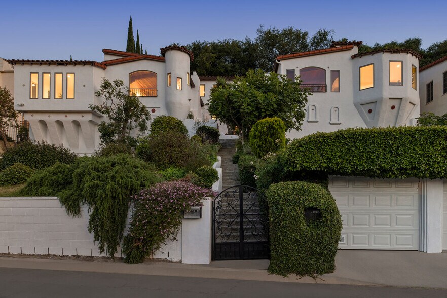 More Photos Of 3700 Arbolada Rd, Los Angeles Apartments For Sale