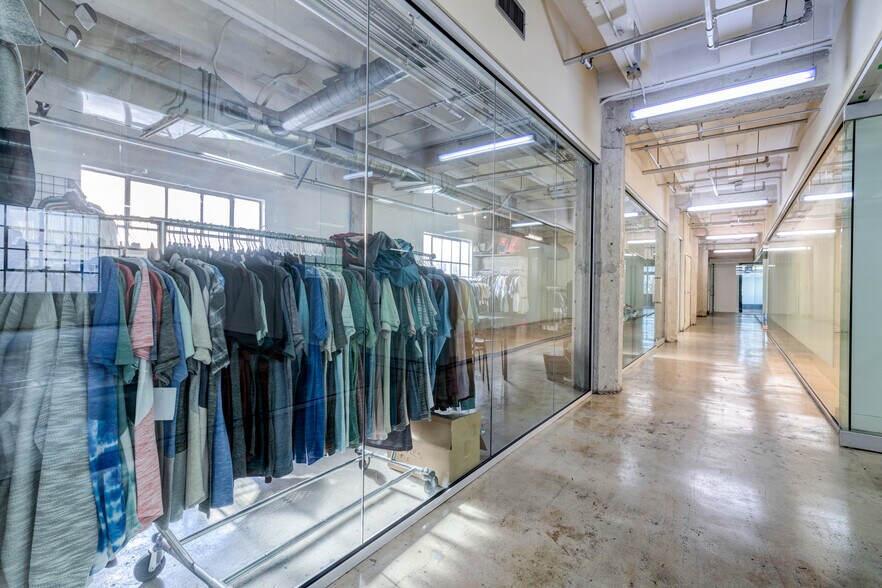More Photos Of 833 S Spring St, Los Angeles Loft Creative Space For Lease