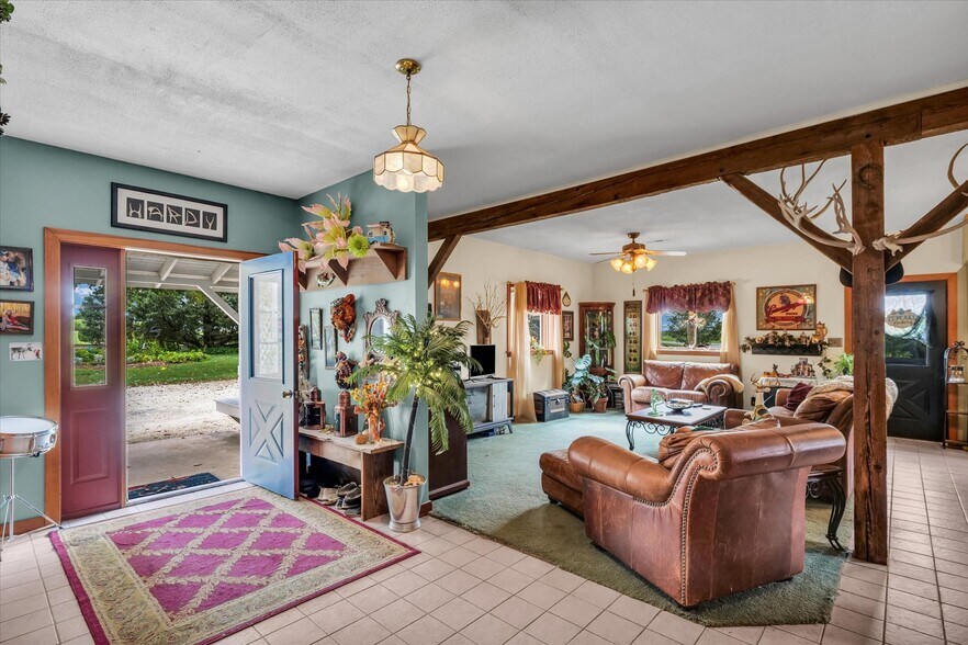 More Photos Of 1356 County Road 2900 N, Rantoul Specialty For Sale