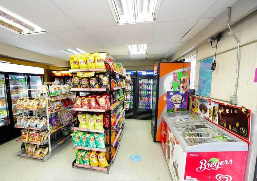 More Photos Of 6955-6957 Tecumseh Rd, Lakeshore Convenience Store For Sale