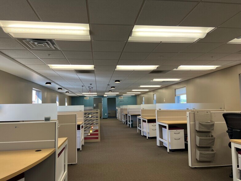 More Photos Of 219-223 Little Canada Rd E, Saint Paul Office For Lease