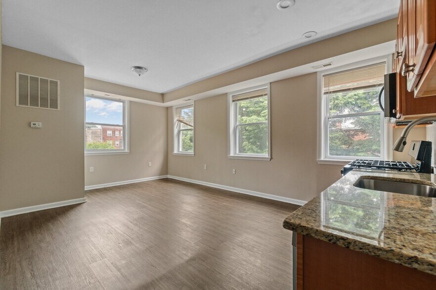 More Photos Of 601 Whitelock St, Baltimore Apartments For Sale