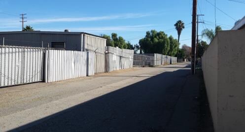 More Photos Of 208-210 E State St, Ontario Service For Lease