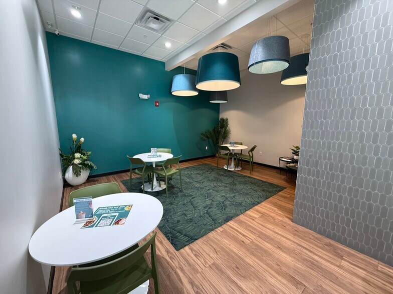 More Photos Of 1415 2nd St, Sarasota Apartments For Lease