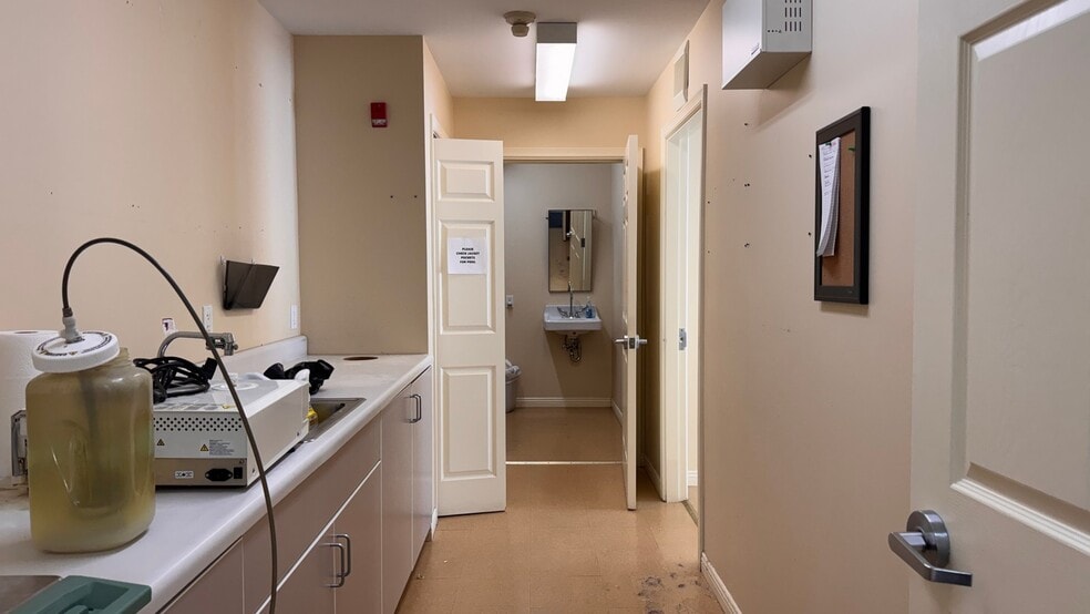 More Photos Of 292 South St, Blue Hill Office For Sale