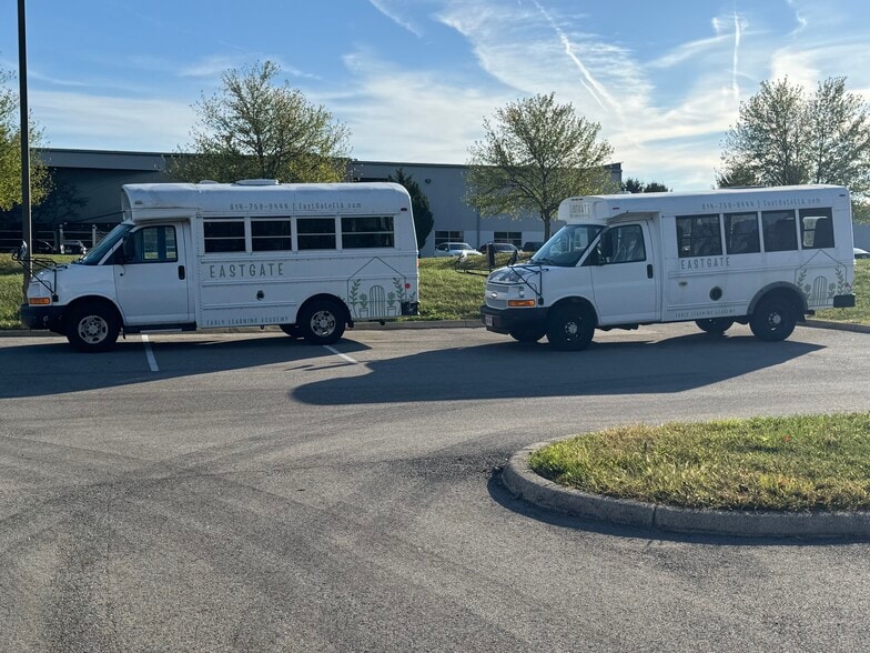 More Photos Of 7810 Graphics Way, Lewis Center Office For Sale