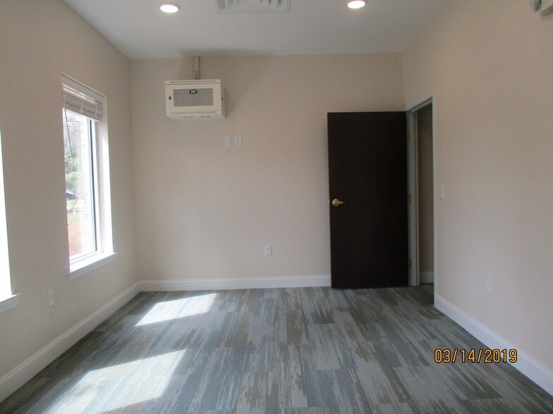 More Photos Of 122 Canal St, Pooler Medical For Lease